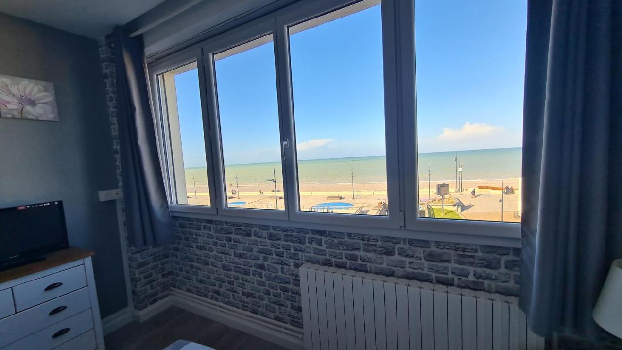 Le Tréport Residence Du Bord De Mer 9 Appartements Avec Une Vraie Vue Mer מראה חיצוני תמונה