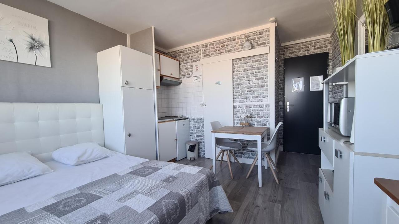Le Tréport Residence Du Bord De Mer 9 Appartements Avec Une Vraie Vue Mer מראה חיצוני תמונה