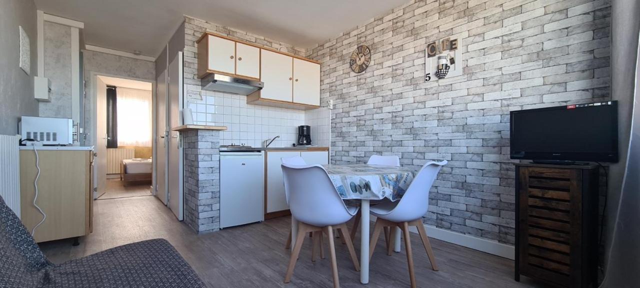 Le Tréport Residence Du Bord De Mer 9 Appartements Avec Une Vraie Vue Mer מראה חיצוני תמונה